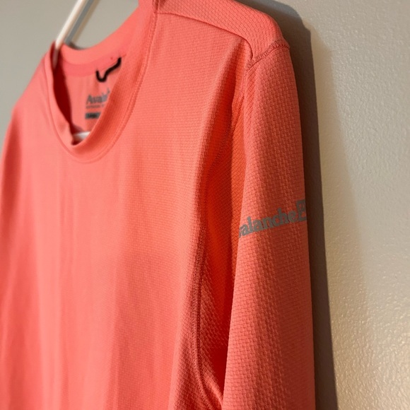 3 for 40$ Avalanche UPF Shirt - Picture 3 of 5